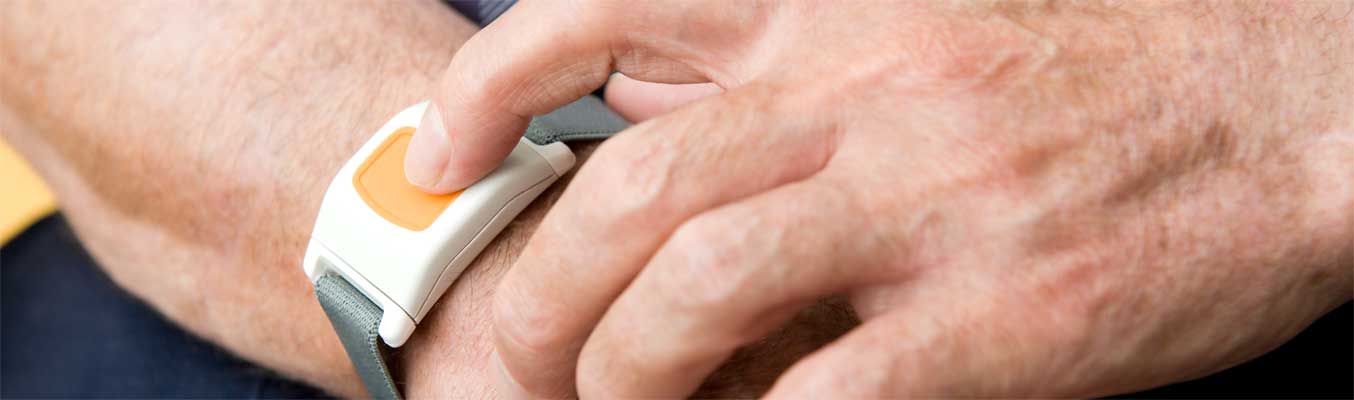 5 Reasons Why Emergency Buttons Can Help the Elderly